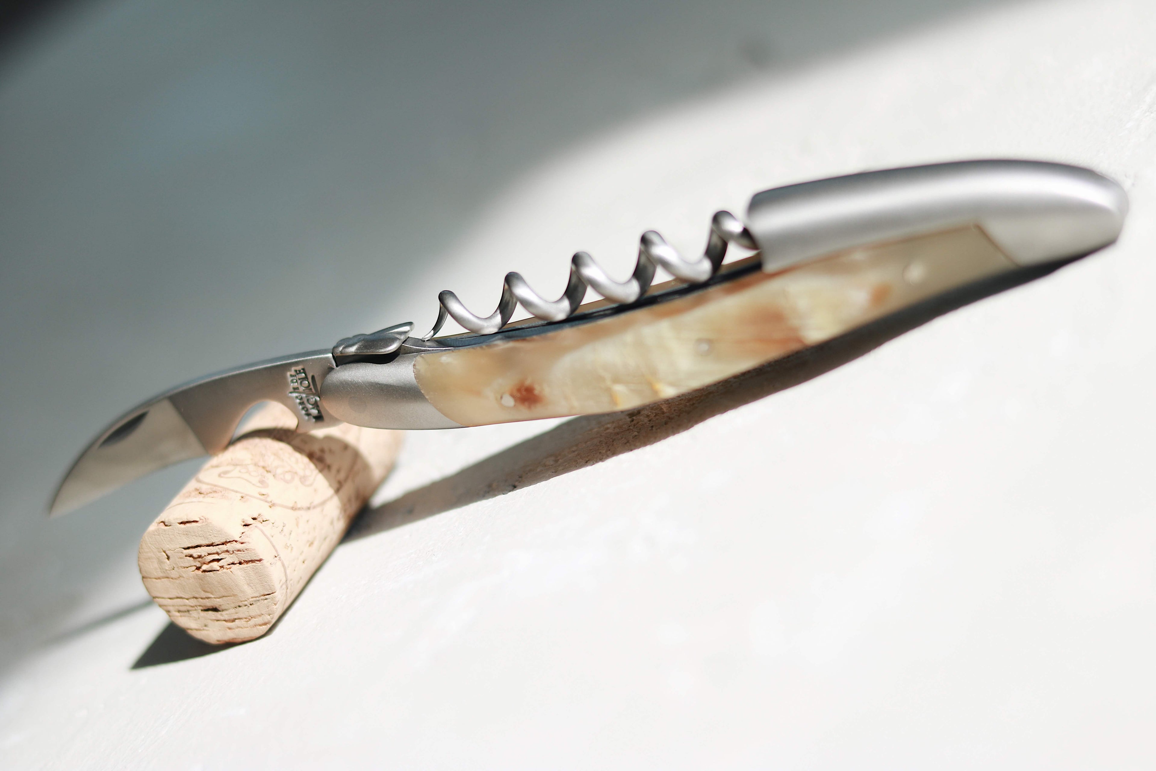 Forge De Laguiole Sommelier Aubrac Horn med sateng stål