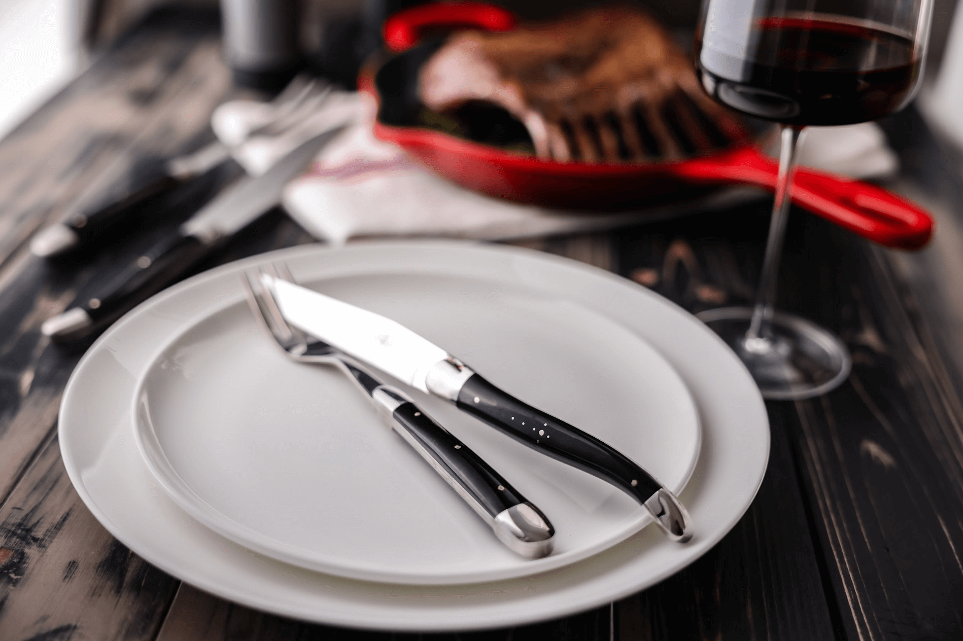 Forge De Laguiole-kniver med Dark Horn-håndtak