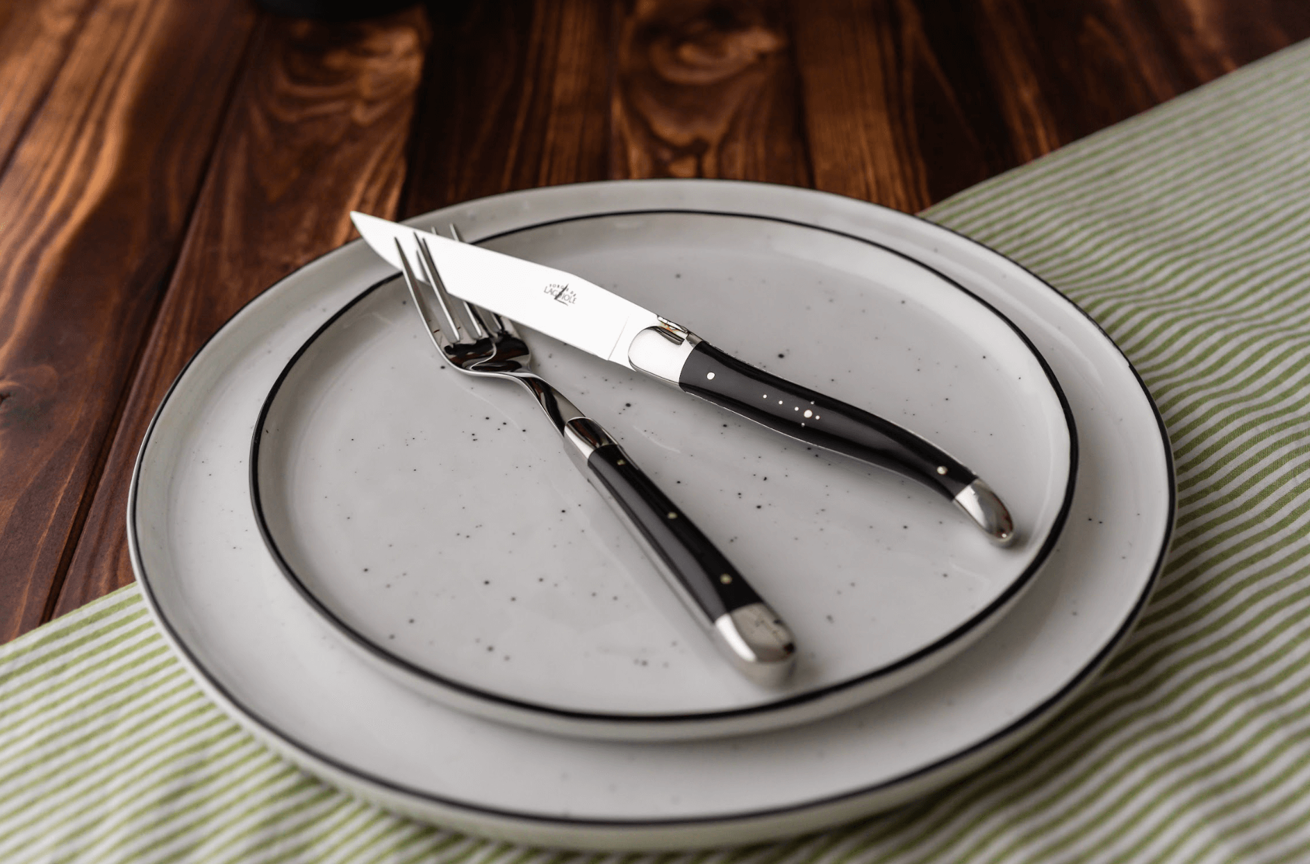 Forge De Laguiole-kniver med Dark Horn-håndtak