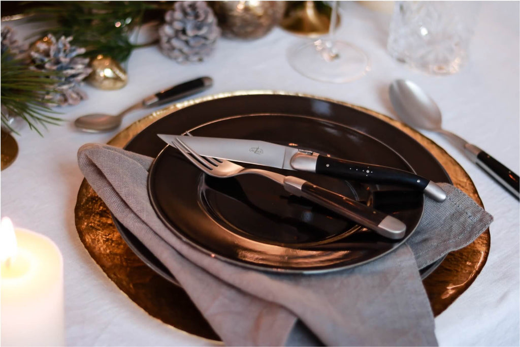 Forge De Laguiole-kniver med håndtak i ebenholt og rustfritt stål i satengfinish