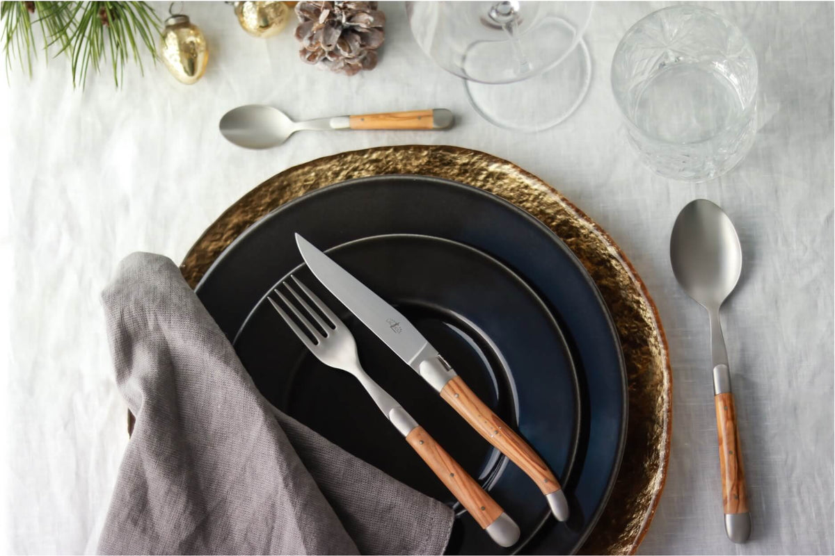 Forge De Laguiole kniver med håndtak i oliventre