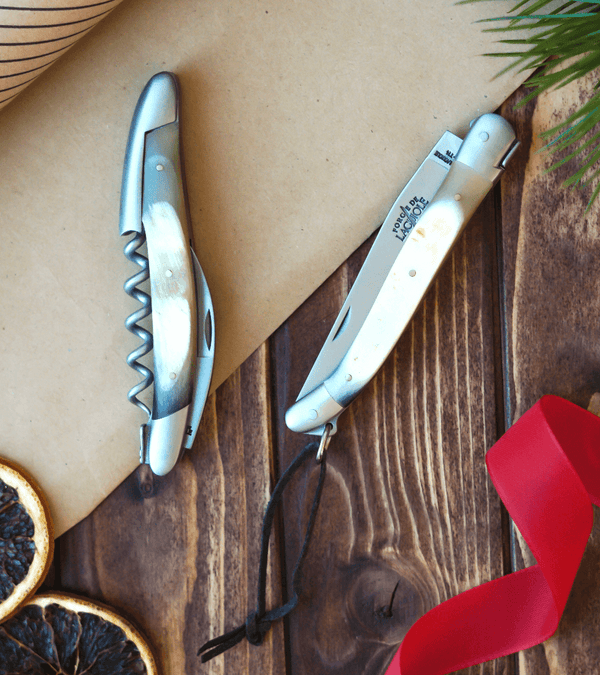 Gavesett - Aubrac Kuhorn - Sommelierkniv og Foldekniv - Forge De Laguiole