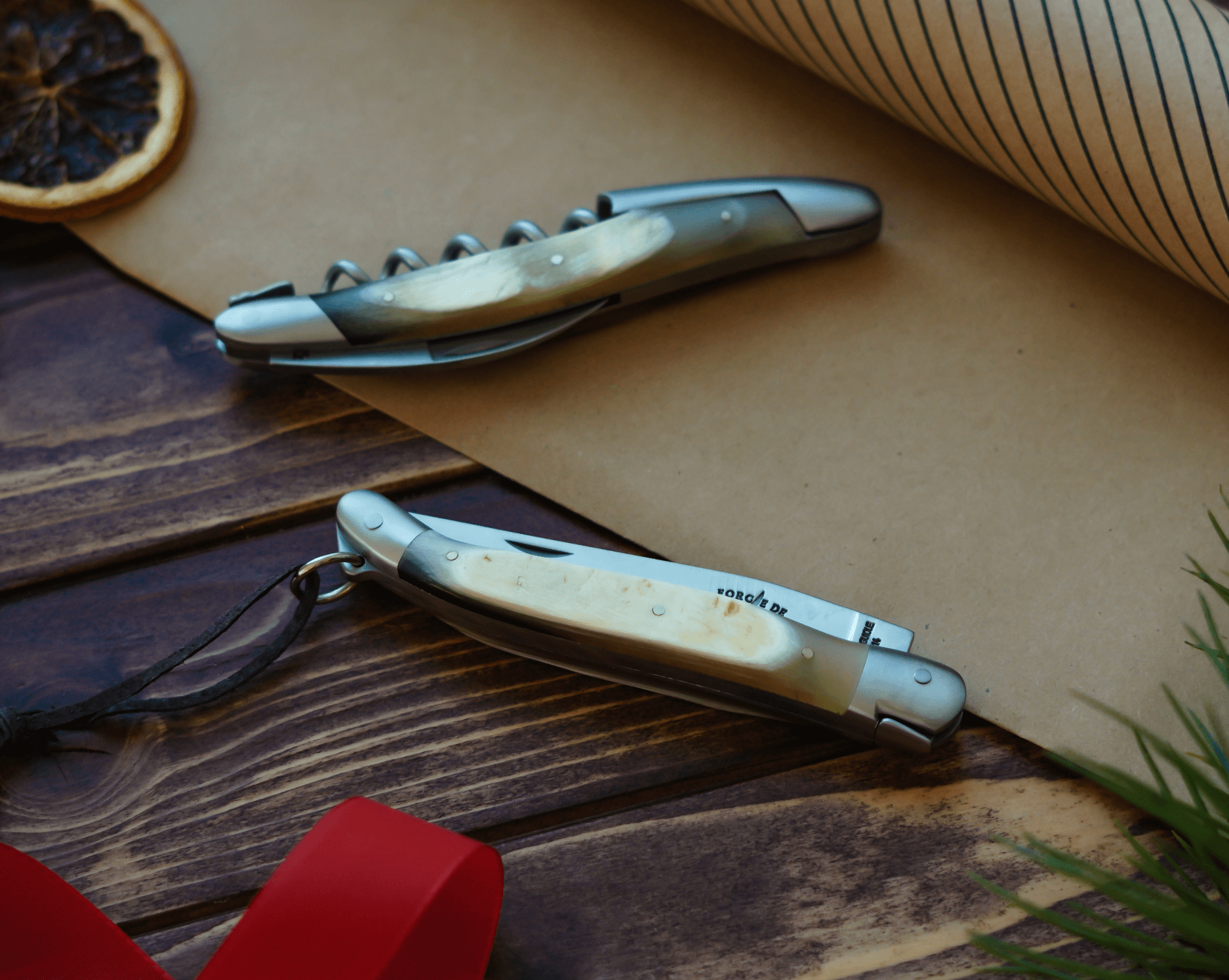 Gavesett - Aubrac Kuhorn - Sommelierkniv og Foldekniv - Forge De Laguiole